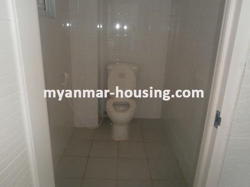 Myanmar real estate - for rent property - No.2921 - Spacious Room for rent in the Center of Yangon, Near Sule Pagoda! - Wash Room