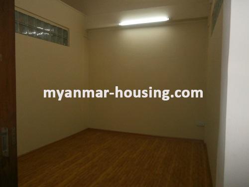 Myanmar real estate - for rent property - No.2962 - The Spacious Condo including Wi-Fi located near Sakura Tower! - View of the bed room.