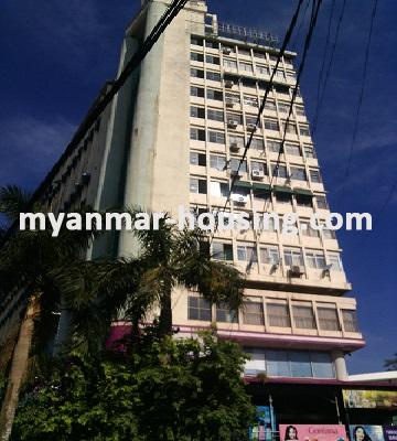 Myanmar real estate - for rent property - No.3100 - High floor level condominium for rent in Kamaryut township. - 