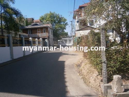 Myanmar real estate - for sale property - No.2928 - Landed house for sale in near Pyay road. - View of the street.