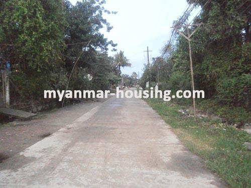 缅甸房地产 - 土地物件 - No.1362 - Land for sale over 1acre! - View of the street.