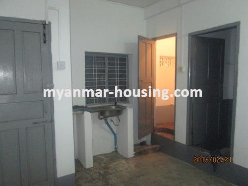 ミャンマー不動産 - 賃貸物件 - No.1122 - An apartment for rent in Mingalar Taung Nyunt ! - View of the wash room.