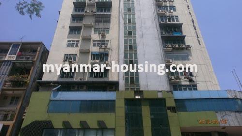 ミャンマー不動産 - 賃貸物件 - No.1230 - Good Condominium for rent  with reasonable price ! - View of the building.