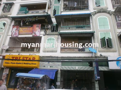 ミャンマー不動産 - 賃貸物件 - No.1320 - Great apartment in the best area of Myanmar! - View of the building.