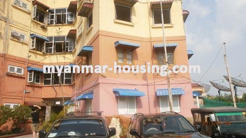 ミャンマー不動産 - 賃貸物件 - No.1348 - Excellent price apartment in Bahan! - Close view of the building.