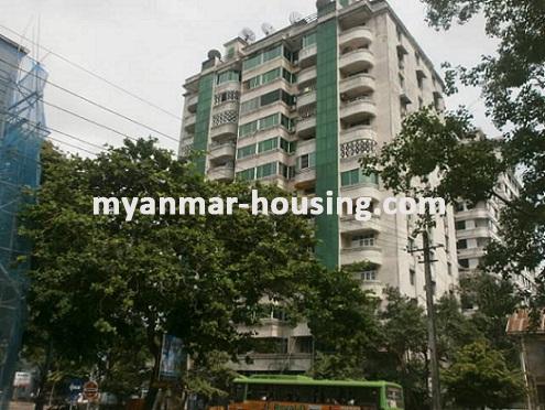 ミャンマー不動産 - 賃貸物件 - No.1509 - Good Condominium for rent in Botahtaung ! - View of the building.