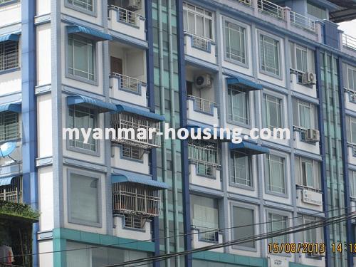 ミャンマー不動産 - 賃貸物件 - No.1661 - A good condo with well renovated for rent  in Sanchaung! - Close view of the buildiing.