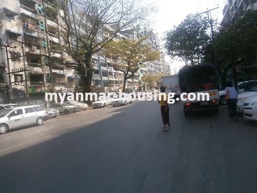 Myanmar real estate - for rent property - No.1878 - Spacious room in downtown is avaiolable! - View of the road.