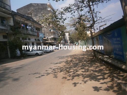 Myanmar real estate - for rent property - No.1894 - A  condo suitable for doing  business in Botahtaung ! - View of the street.