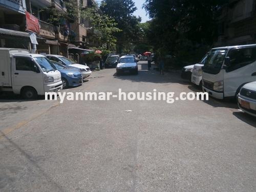 ミャンマー不動産 - 賃貸物件 - No.1961 - House near Mingalar market is avaialble now! - View of the street.