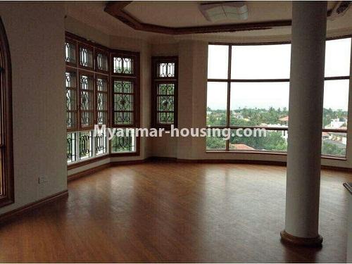 ミャンマー不動産 - 賃貸物件 - No.2228 - Excellent  three stroeys building with Shwedagon Pagoda  View! - living room 1