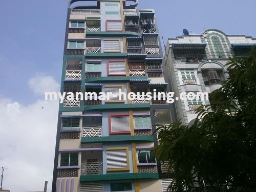 ミャンマー不動産 - 賃貸物件 - No.2275 - Good for rent in Pazundaung with well-decorated room! - Front view of the building.