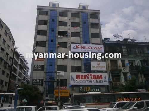 ミャンマー不動産 - 賃貸物件 - No.2293 - Condo for rent in Kyaukdadar available! - Front view of the building.