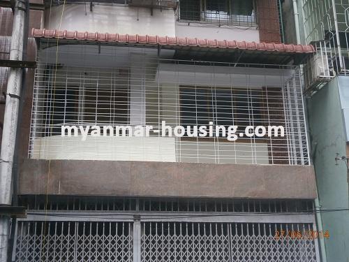 ミャンマー不動産 - 賃貸物件 - No.2295 - An apartment with reasonable price for rent in city center! - Close view of the building.