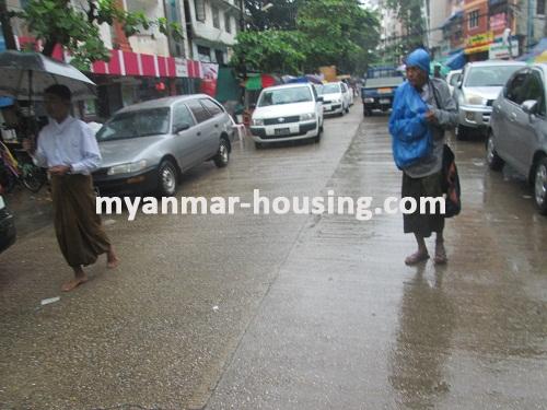 Myanmar real estate - for rent property - No.2402 - Good for rent in business area! - View of the street.