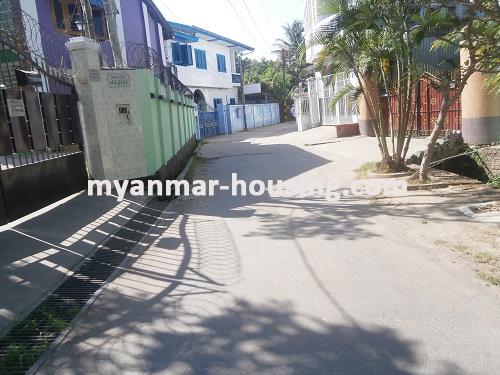 ミャンマー不動産 - 賃貸物件 - No.2792 - Good landed house for rent in Mayangone ! - View of the Street.