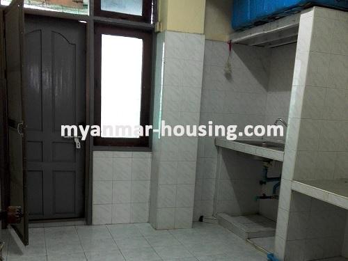 ミャンマー不動産 - 賃貸物件 - No.2948 - Condo for Rent with Reasonable Price near Pyay Road! - View of the kitchen room.