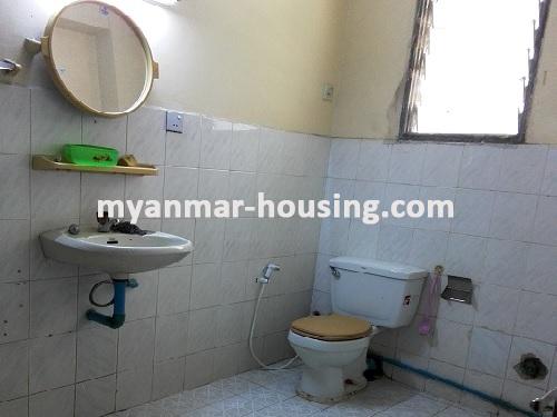 ミャンマー不動産 - 賃貸物件 - No.2948 - Condo for Rent with Reasonable Price near Pyay Road! - View of the wash room.