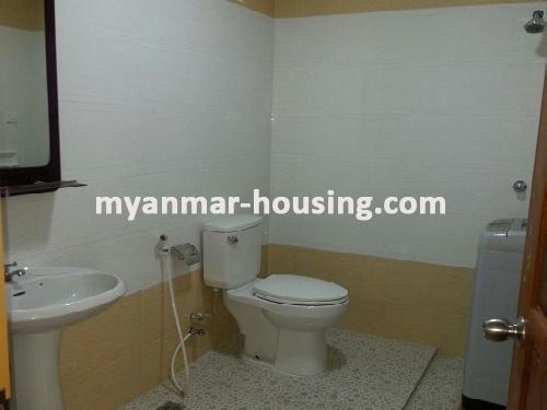 ミャンマー不動産 - 賃貸物件 - No.2950 - One of the Best Room located in the center of Yangon! - View of the wash room.