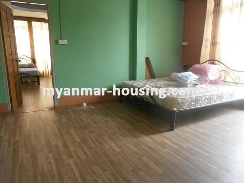 Myanmar real estate - for rent property - No.2959 - Looking for a flat in Spacious Compound near Junction Square Shopping Center? - View of the inside.