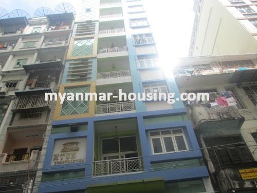 ミャンマー不動産 - 賃貸物件 - No.3512 - Condominium room for rent in Pabedan Township. - View of the building