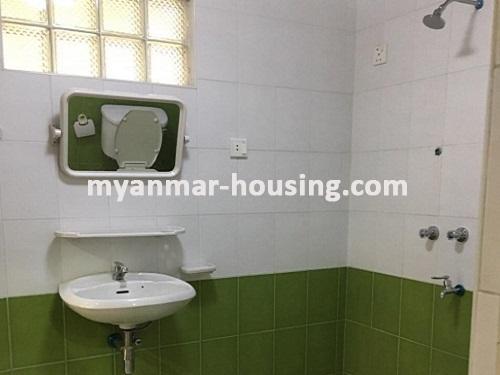 ミャンマー不動産 - 賃貸物件 - No.3530 - Condominium room for rent in Mingalar Taung Nyunt Township. - View of the bath room