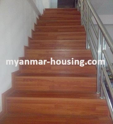 ミャンマー不動産 - 賃貸物件 - No.3560 - A Good apartment for rent in Kyauk Kone Street at Yankin Township. - View of steps.