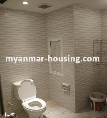 ミャンマー不動産 - 賃貸物件 - No.3594 - A good room for rent in Mahashwe Condo. - View of Toilet and Bathroom