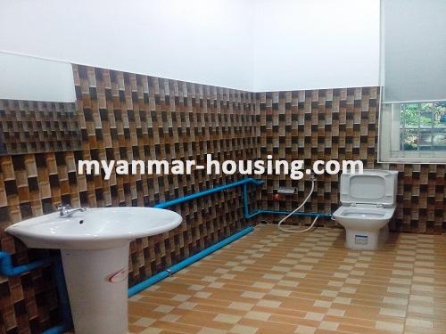 ミャンマー不動産 - 賃貸物件 - No.3631 - One storey landed house for rent on Parami Road, Mayangone! - Bathroom view