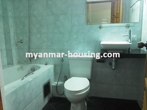 ミャンマー不動産 - 賃貸物件 - No.3669 - Condo room for rent in Kamaryut Township - View of the Bath room and Toilet