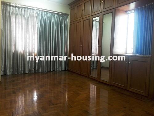 ミャンマー不動産 - 賃貸物件 - No.3737 - A good room for rent in ShweHinthar Condo. - View of the living room