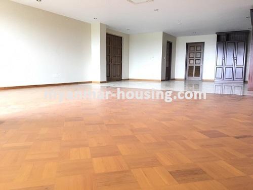 ミャンマー不動産 - 賃貸物件 - No.3750 - A Condominium apartment for rent in Parami Road - View of the Living room