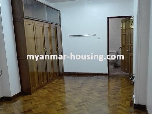 ミャンマー不動産 - 賃貸物件 - No.3751 - For Rent good Apartment in Kamaryut Township.  - View  of the bed room