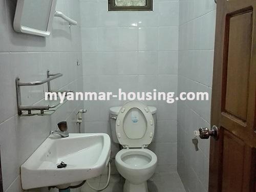 ミャンマー不動産 - 賃貸物件 - No.3751 - For Rent good Apartment in Kamaryut Township.  - View of the Wash room