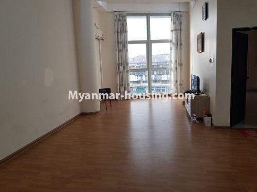 ミャンマー不動産 - 賃貸物件 - No.3789 - A good room for rent in Hledan Center Condo. - View of the Living room