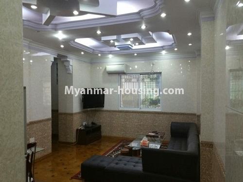 ミャンマー不動産 - 賃貸物件 - No.3797 - Good room for rent in Shwe Chan Thar Condo in Tarmway Township - View of the Living room