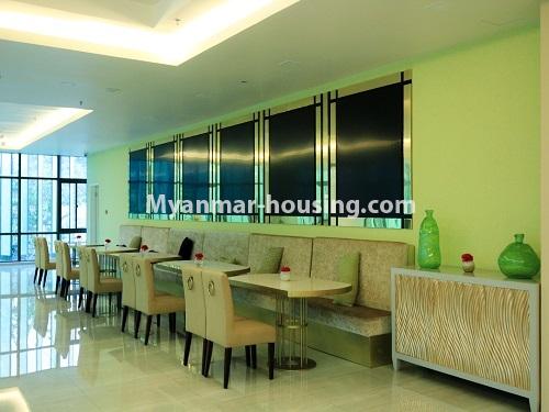 ミャンマー不動産 - 賃貸物件 - No.3798 - Standard room for rent in Pyay Garden Condo. - view of restaurants