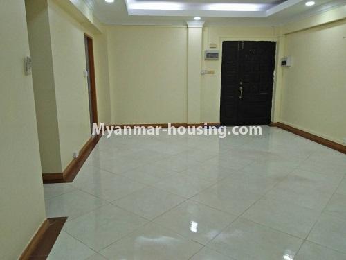 ミャンマー不動産 - 賃貸物件 - No.3909 - A Good Condo room for rent in Pazundaung Township. - View of the Living room