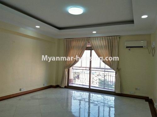 ミャンマー不動産 - 賃貸物件 - No.3909 - A Good Condo room for rent in Pazundaung Township. - View of the living room