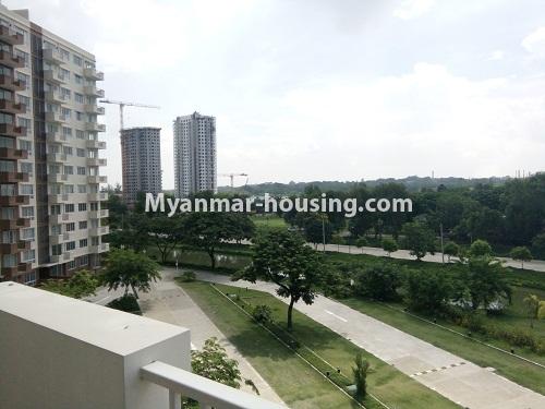 ミャンマー不動産 - 賃貸物件 - No.3911 - A Condo room for rent in Star City Condo. - View of the building and campus