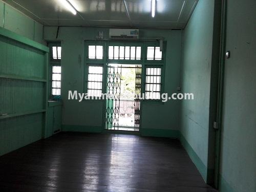 Myanmar real estate - for rent property - No.3962 - First floor apartment for rent in Lanmadaw Township. - View of the Living room