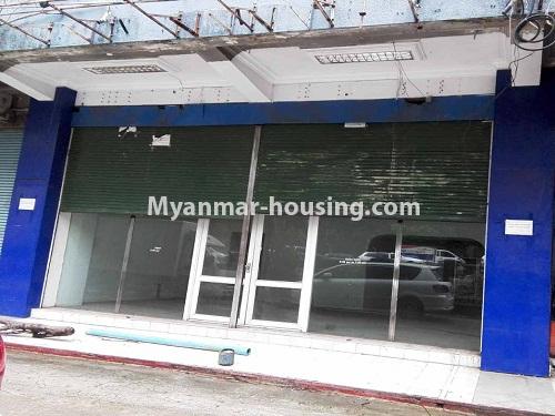 Myanmar real estate - for rent property - No.3976 - A good shop room for rent in Pearl Condo. - View of the room