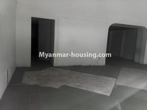 Myanmar real estate - for rent property - No.3976 - A good shop room for rent in Pearl Condo. - View of the room