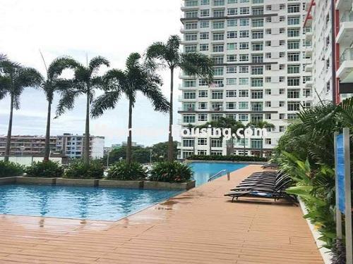 ミャンマー不動産 - 賃貸物件 - No.4031 - Swimming pool View room for rent in G.E.M.S Condo. - View of the swimming pool.