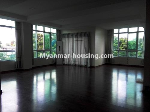 Myanmar real estate - for rent property - No.4123 - Condo room for rent in 9 mile Avenue Condo! - ူူliving room