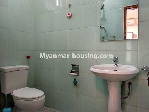 ミャンマー不動産 - 賃貸物件 - No.4132 - Nice condo room for rent in Shwe Pyi Aye Yeik Mon Condo! - compound bathroom