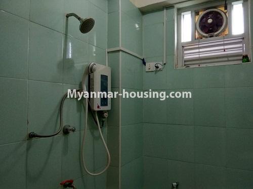 ミャンマー不動産 - 賃貸物件 - No.4132 - Nice condo room for rent in Shwe Pyi Aye Yeik Mon Condo! - bathroom