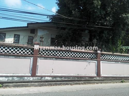 ミャンマー不動産 - 賃貸物件 - No.4134 - Available Landed house for shop or restaurant in Bahan! - road view