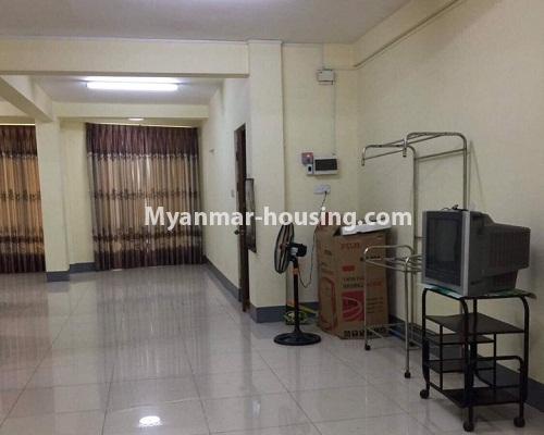 ミャンマー不動産 - 賃貸物件 - No.4332 - Apartment for rent in Highway Complex, Kamaryut. - living room area