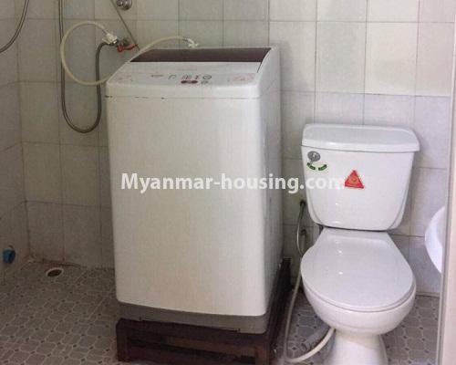 ミャンマー不動産 - 賃貸物件 - No.4332 - Apartment for rent in Highway Complex, Kamaryut. - compoung bathroom and toilet